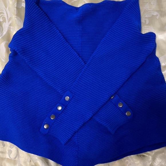 Cute Sweater Top - Picture 5 of 5